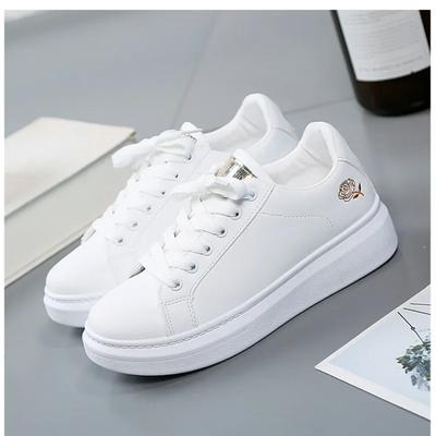 Women Casual Shoes New Spring Women Shoes Fashion Embroidered White Sneakers Breathable Flower Lace-Up Women Sneakers Zapatillas