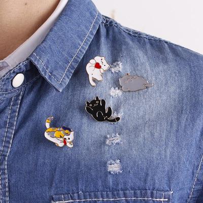 Adorable Japanese Kitten Cartoon Brooch - Cute Animal Expression Jewelry Accessory