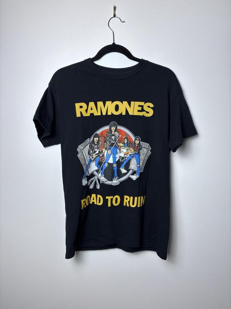 

Vintage Ramones 034Road To Ruin034 Black Graphic T-shirt Size M VGC Unisex T-Shirt S