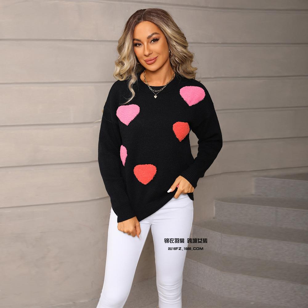 A New Large-sized Women's Knitted Sweater with A Round Neck and Contrasting Color for Valentine's Day