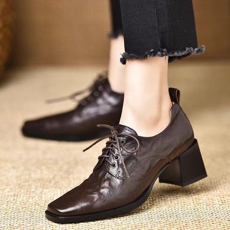 

Туфли женские на толстом каблуке в британском стиле, весна-осень 2025 года, ретро, средний каблук, квадратная головка, мягкая кожа, высокие каблуки 40