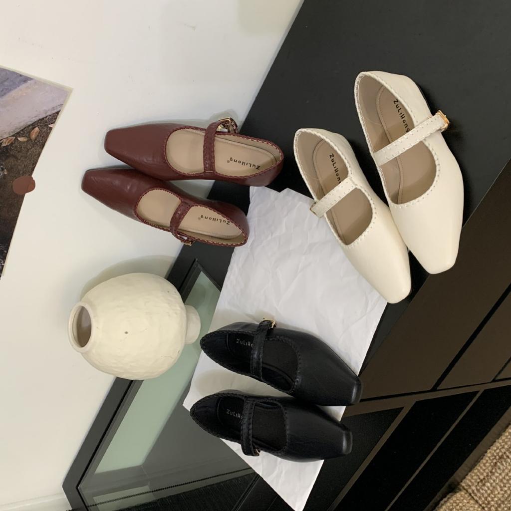 Retro red one-word buckle with Mary Jane shoes women's 2025 new autumn Korean version fashion ballet shoes silver single shoes