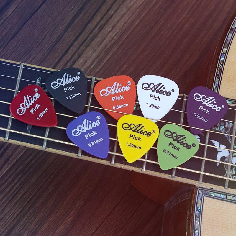 5Pcs Black Rubber Guitar Pick Holder with Guitar Pick Fix On Headstock for Guitar Bass Ukulele Cute Guitar Accessories TMZ