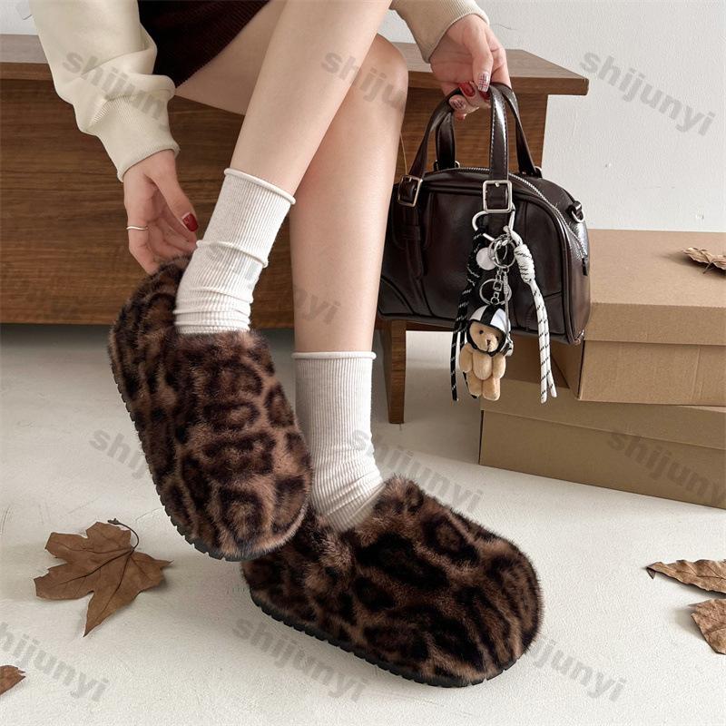 Módní dámské teplé platformové ploché nadýchané pantofle Zimní nová móda Teplé ležérní venkovní protiskluzové bavlnou vycpané boty Dámské umělé pantofle