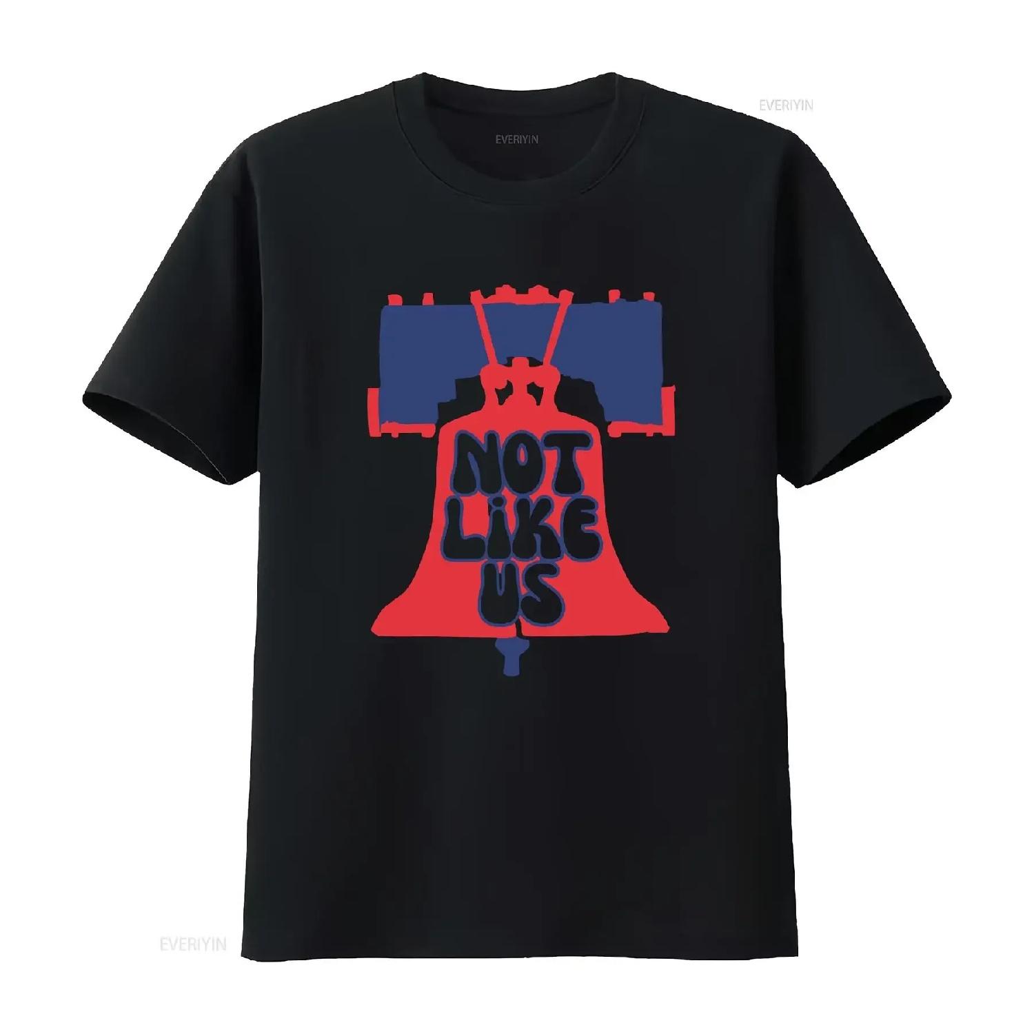

Not Like Us Philly Baseball Game Day Apparel Softstyle T Shirt Sports White on Red Liberty Bell vintage Washed Comfortable S чёрный