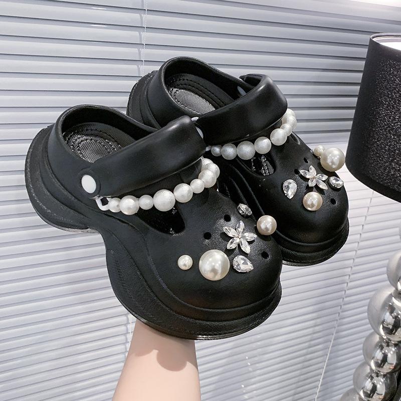 Thick-soled hole shoes women's outer wear 2025 new non-slip rhinestone pearl beach shoes heightening sandals women's summer