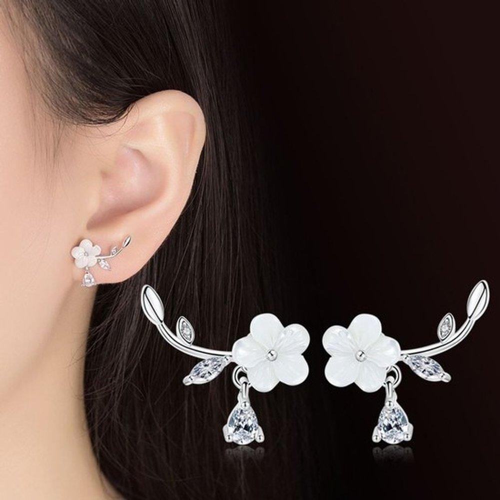 Spring plum blossom earrings, S925 mother-of-pearl earrings, zirconia silver needle gemstone earrings, cubic gemstone earrings, fashion earrings