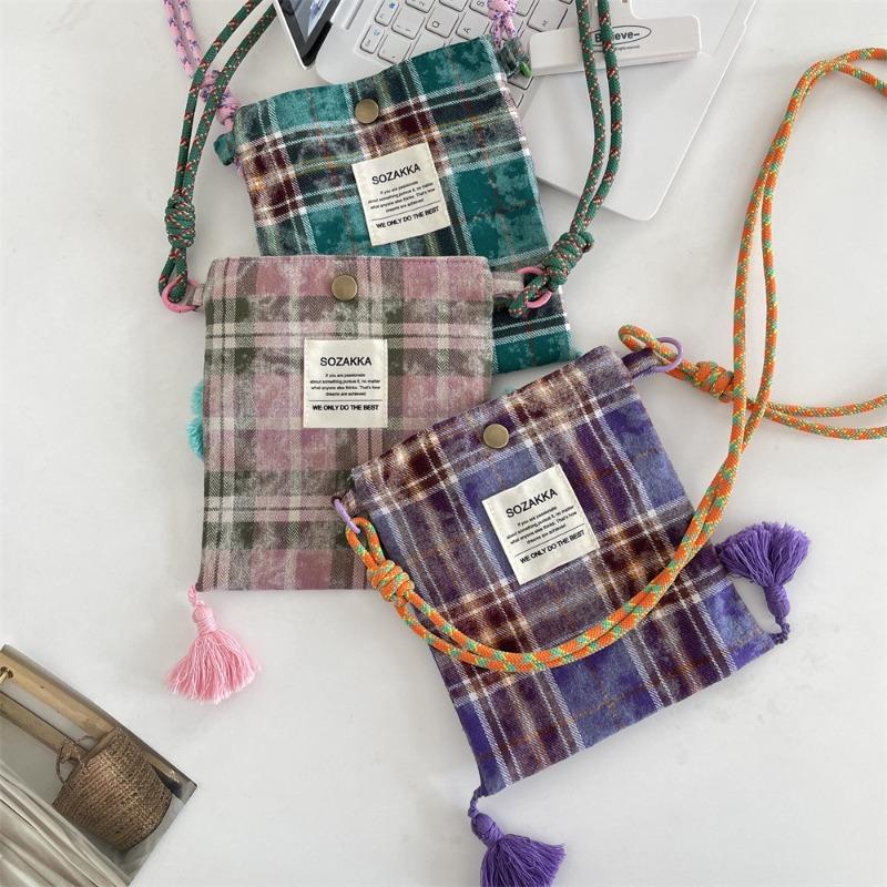 3 Niche Tassel Mobile Phone Bag Spring and Summer New Shoulder Messenger Bag Fan Walking Bag Retro Plaid Bag