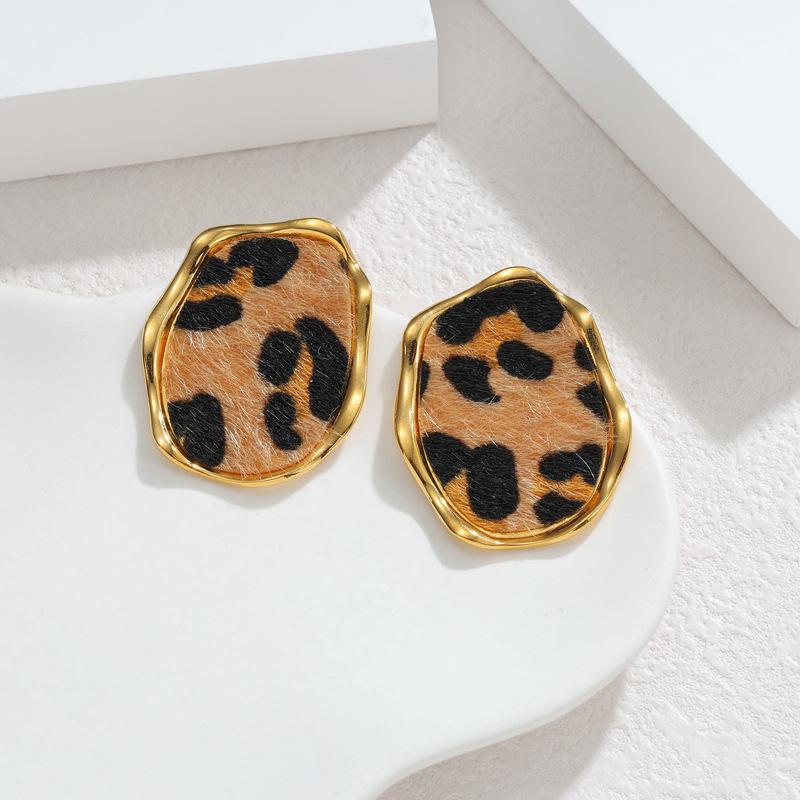 Retro Leopard Irregular Stud Earrings - High-End Autumn/Winter Design
