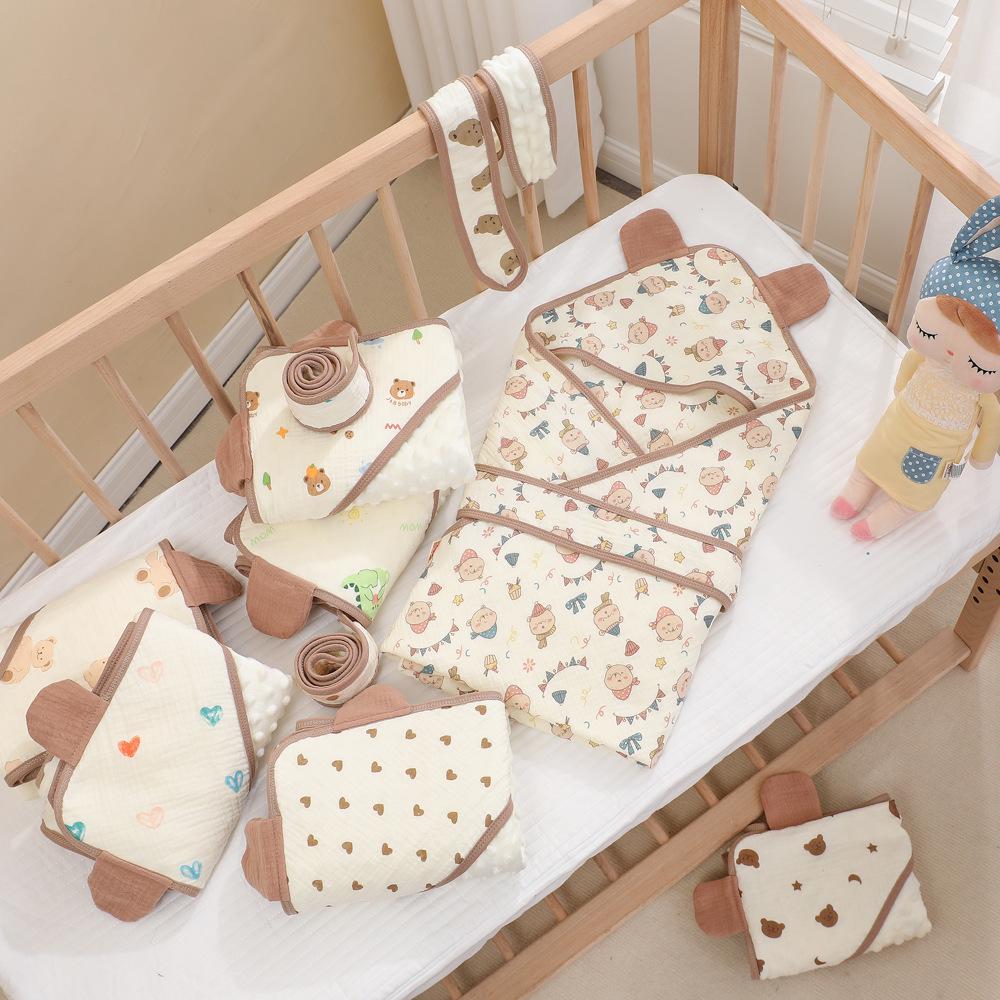 Newborn Lightweight Baby Blanket: Anti-Startle Bean Velvet Quilt for Spring & Autumn