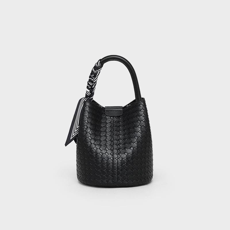 Bucket Bag Women's New Messenger Bag Fashion Versatile High Sense Woven Bag Handbag Luggage