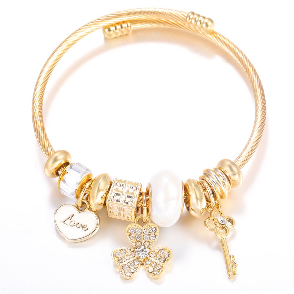 New Trendy 4 Colors Heart Shape Painted Pendant Closure Beaded Bracelet Golden Stainless Steel Women Bracelet Charm Jewelry