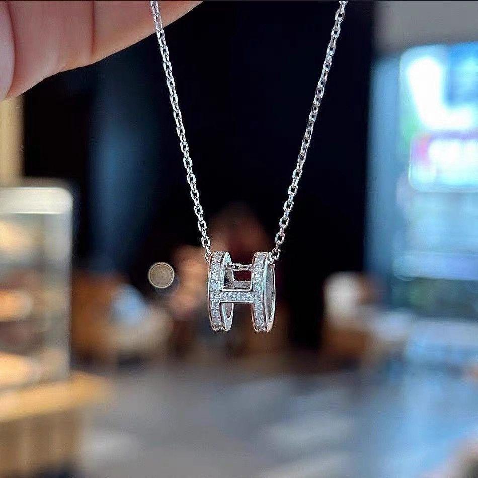 Korean Internet celebrity necklace 2026 new trendy H letter ins collarbone chain light luxury niche design neck chain women