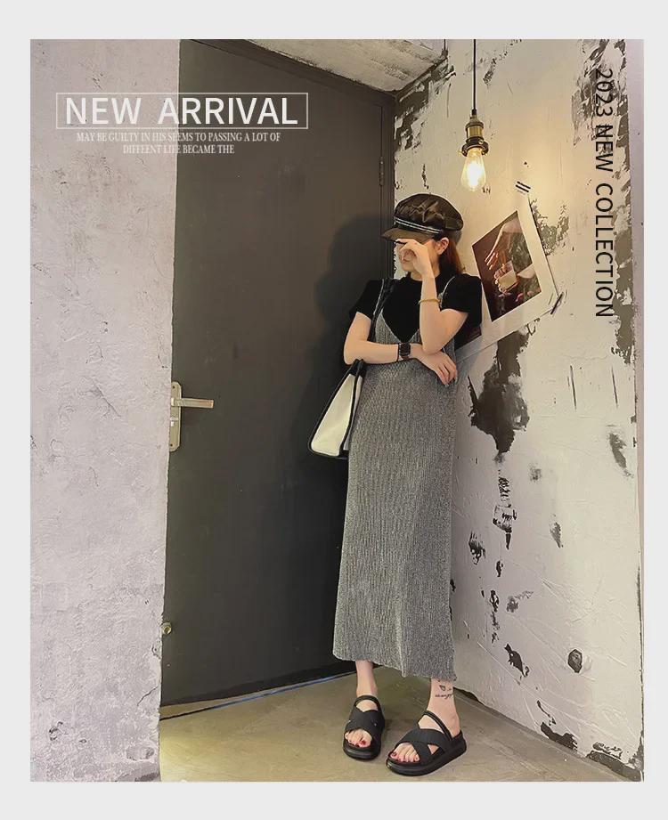 Chinelos de Plataforma de Verão Femininos - Sandálias Rasteiras Casuais Elegantes com Solas Grossas e Design Floral Elegante.