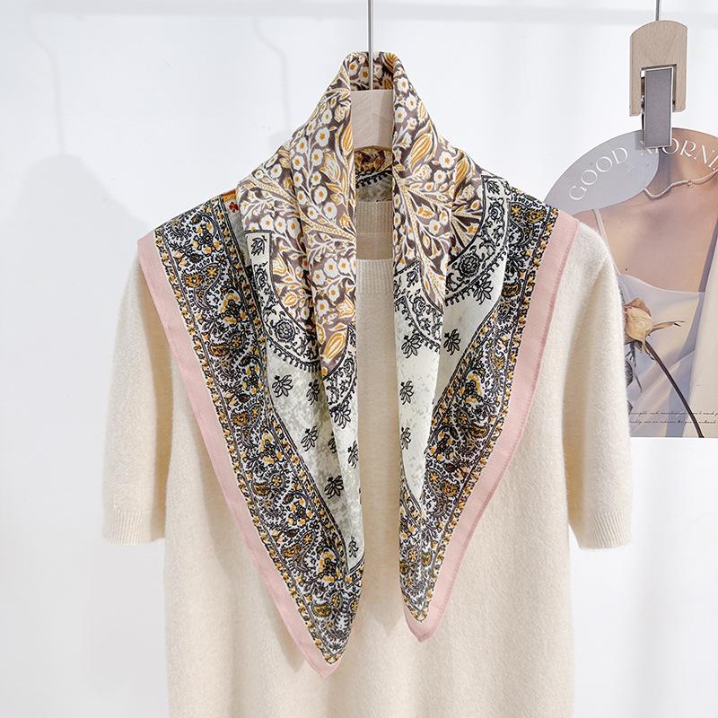 European and American Fashion with a Unique 68-character Pattern Small Square Scarf, Niche and High-end Plant Floral Print, Thin Silk Scarf