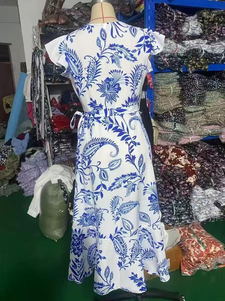 2025 European Summer Women's V-Neck Ruffle Dress with Digital Print