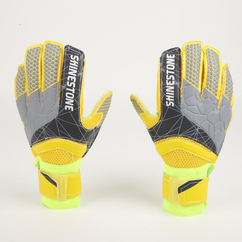 

Профессиональные футбольные вратарские перчатки с защитой пальцев, латексные нескользящие тренировочные износостойкие вратарские перчатки Size 10 23.5 * 13 (21-23cm) жёлтый