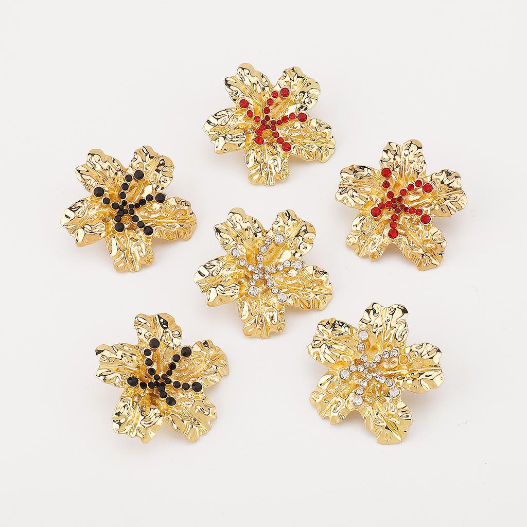Retro Vintage Gold Flower Earrings Elegant Rhinestone Stud Earrings High Grade Women Fashion Earrings