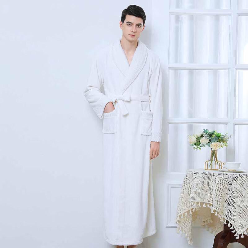 

OEING Men s Long-Sleeve Robe L