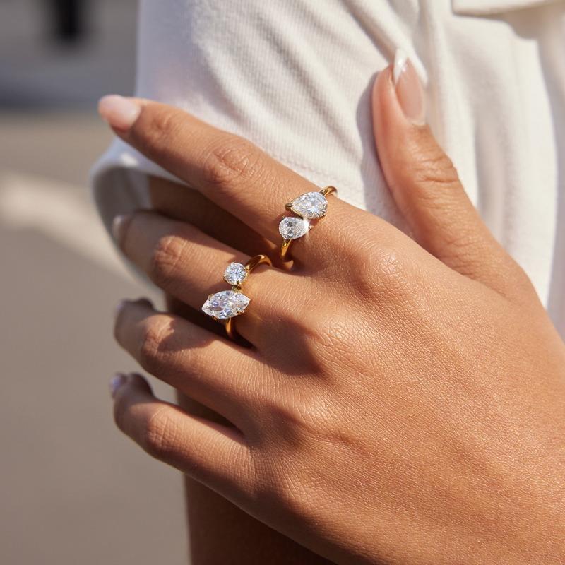 Titanium Steel Zirconium Ring - Luxurious and High-end Jewelry Finger Ring Made of Stainless Steel