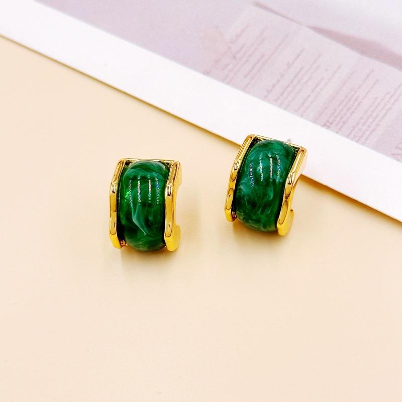 

French Retro Metal Copper Plated Real Gold Simple Earrings Women S Irregular Pattern Stud Earrings
