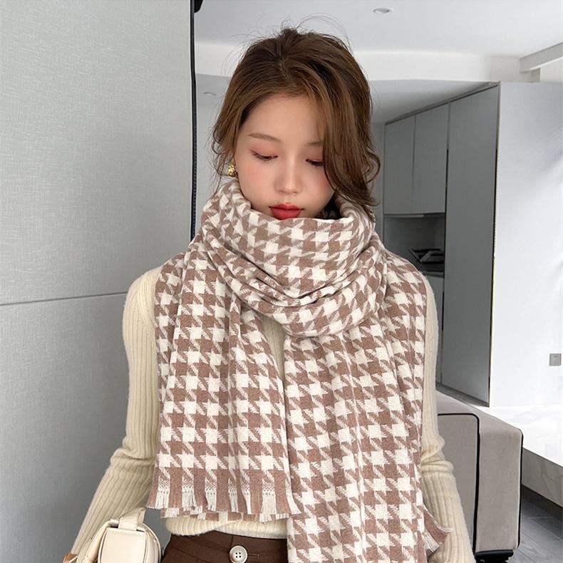 Checkered Scarf Autumn Winter Student Scarf Warm Shawl Tassel Fashion Scarf Female