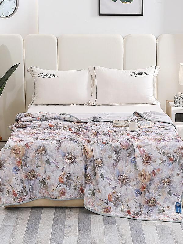 

Conch Shimmer Cool-Touch Summer Quilt