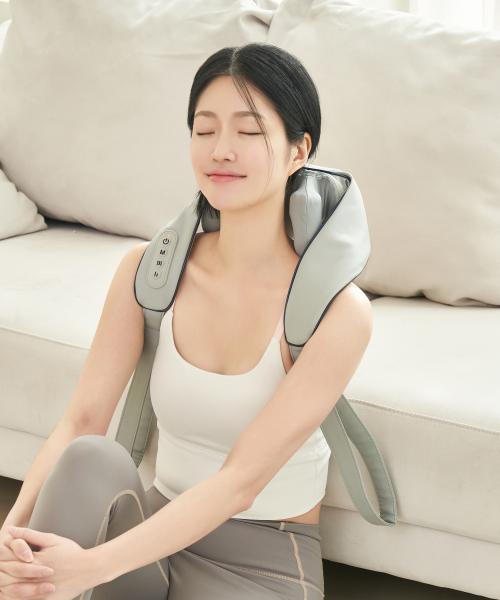 [Sloom] Hands-Free Heated Neck & Shoulder Massager (8809905020166)
