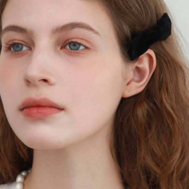 Less Is More Black Tie Ribbon Hair Pin