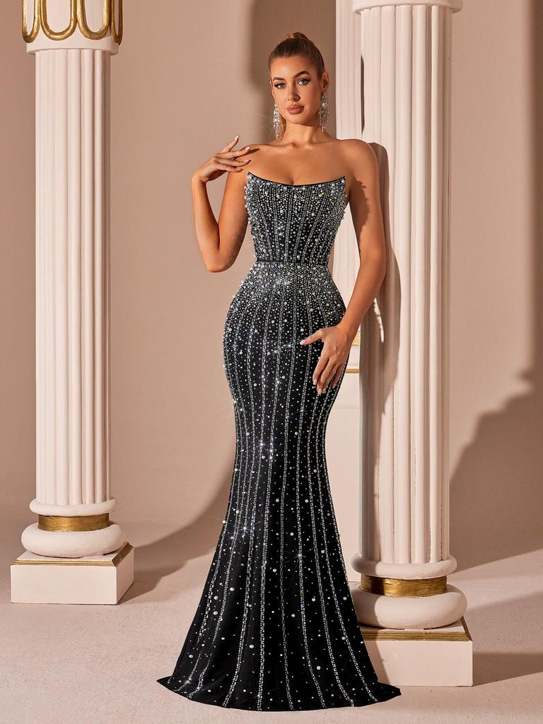 Robe de soirée sirène sans bretelles à diamants avec fente haute et dos ouvert