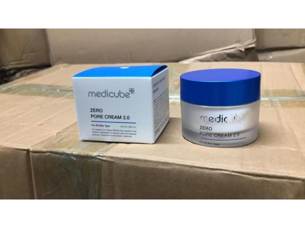 Kim Hee-sun's Medicube Kollagen Hautpflege-Set – Ampulle, Serum, Sonnenschutz, Gesichtsreiniger, Schlammmaske