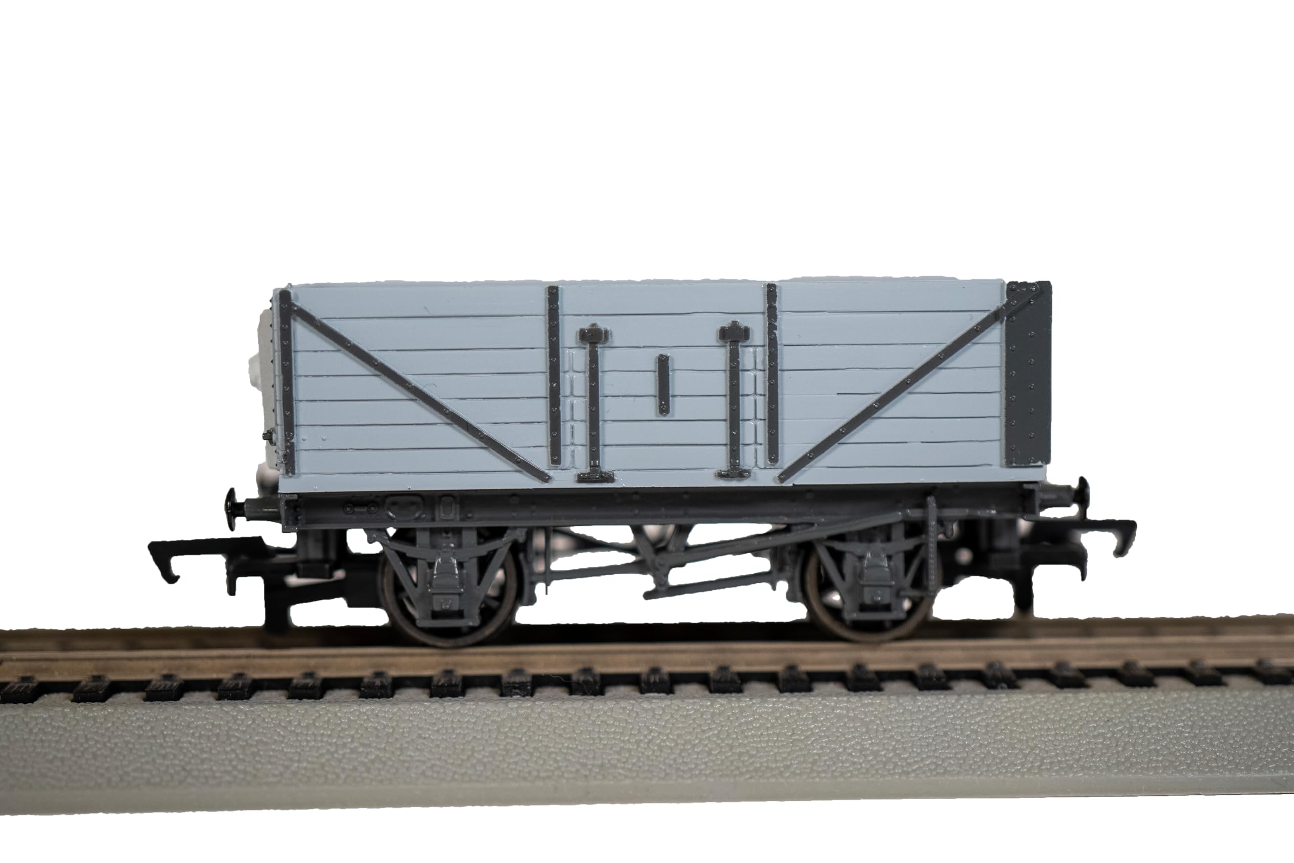 

Bachmann HO gauge Thomas the Tank Engine Naughty Open Car (Grey) #1 028-77046
