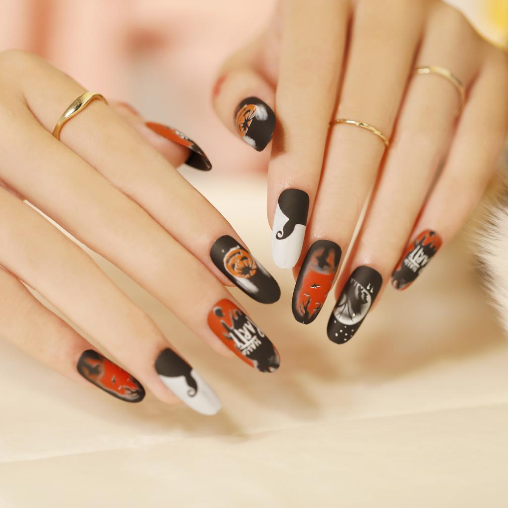 2025 New Halloween Wear Nail 3D Three-dimensional Nail Art False Nails European and American Spider Bat Nail Pieces