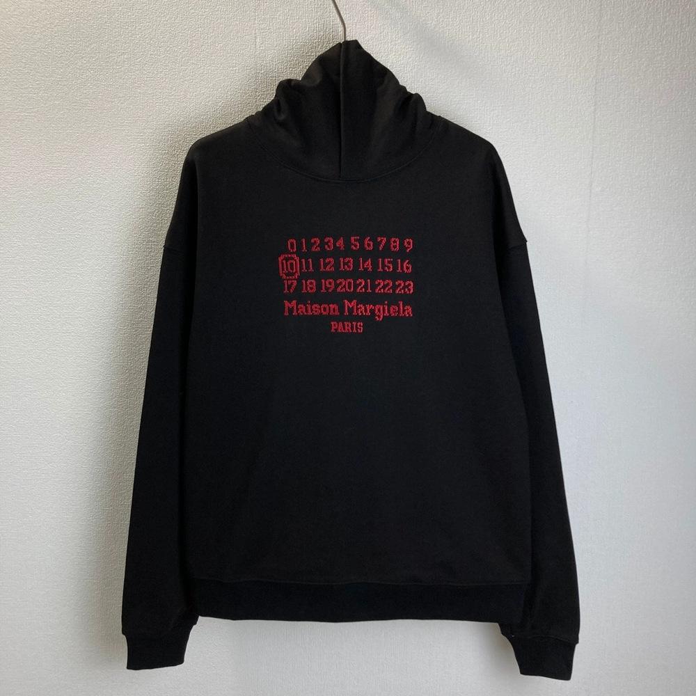 Unisex Margiela Hoodie: Lockere Passform, Umgekehrtes MM6-Logo, Reine Baumwolle, Rundhalsausschnitt, Trendiger Stil
