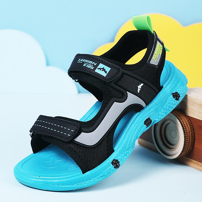Boys sandals new middle-aged and older children's summer children's non-slip soft-soled beach shoes open-toed boys sandals
