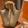 Bags Early Spring Premium Sense Bucket Bags Vegetable Baskets Women's Bags Genuine Leather Handheld Women's Bags Mommy Bags Bridal Wedding Bags