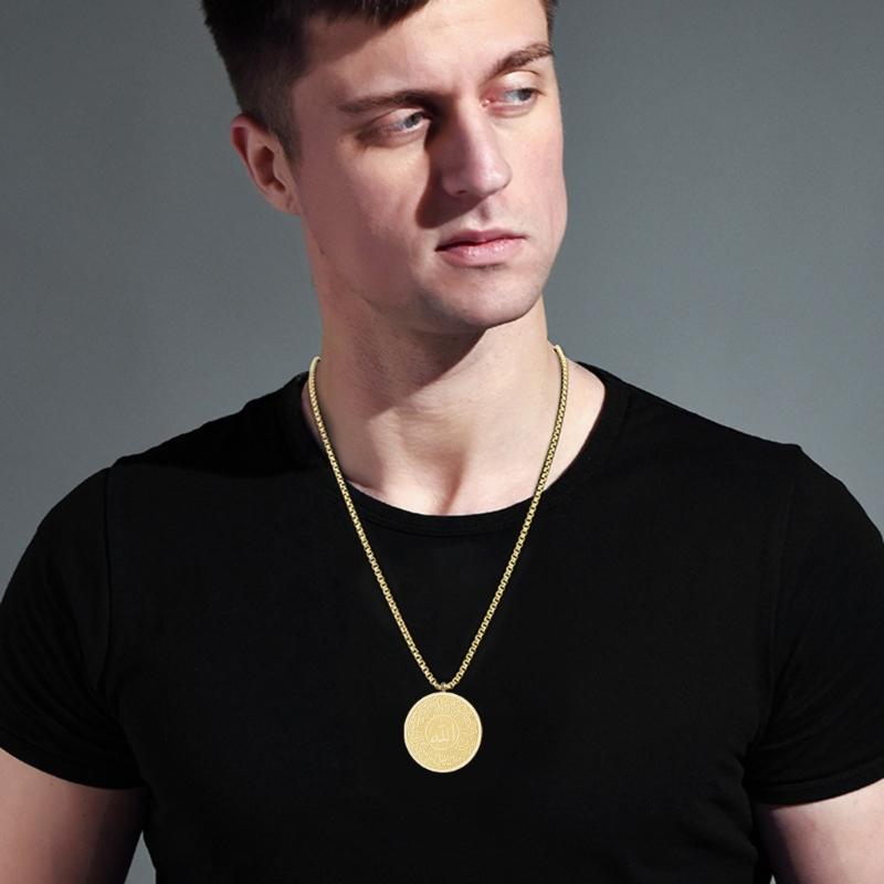 Elegant Arabic Calligraphy Necklace with Ayatul Kursi Pendant Stainless Steel Clavicle Chain Jewelry for Men and Women