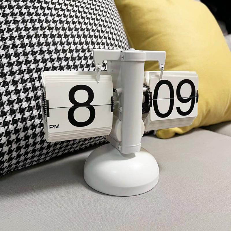 Modern Minimalist Retro Page-Turning Mantel Clock with Alarm