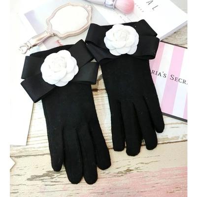 Luvas de cashmere para senhoras de inverno versão coreana de pequenas fragrâncias pérola 5 palavras camélia flor dedo tela sensível ao toque luvas