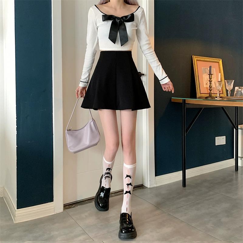 2026 Spring/Autumn Net Celebrity Women's High-Waisted A-Line Slim Short Skirt - Fluffy & Anti-Exposure