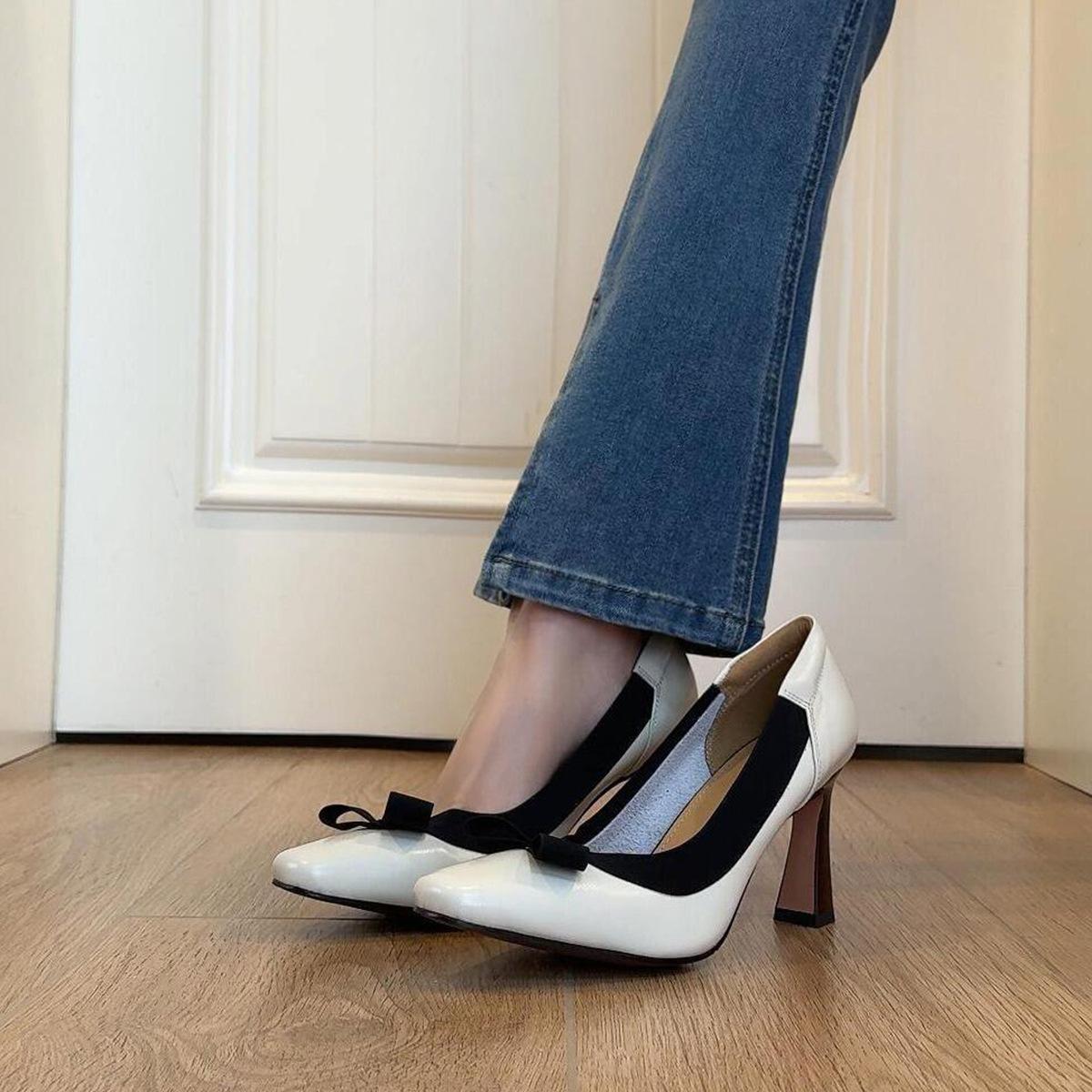 

Elegant Butterfly Knot High Heels Women s Fashionable Vintage Leather Shoes Comfortable Commuter Chunky Heel Slip-On Shoes 35