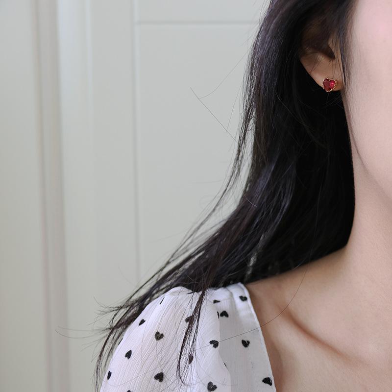 925 Sterling Silver Red Heart Stud Earrings For Women Luxury Temperament Wedding Party Jewelry Accessories Girlfriend Gift