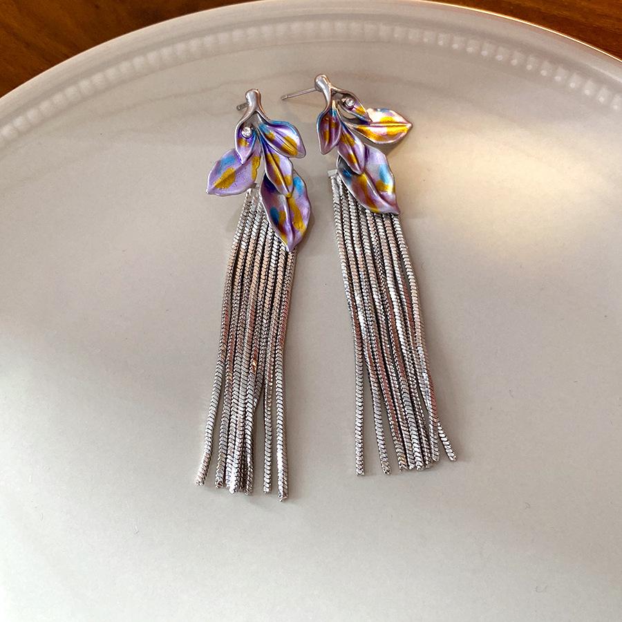 

Silver Needle Diamond Colored Leaf Fringed Earrings Light Luxury Premium Earrings Fashion Personality Earrings Design Sense Niche
