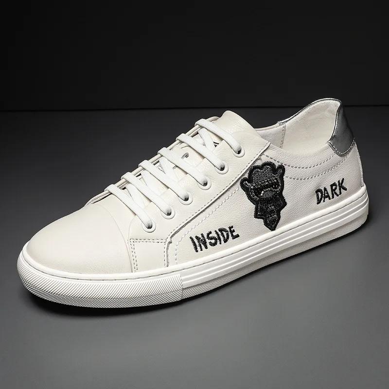 Fashion Men Genuine Leather Casual Shoes Street Cool Embroidery Flat Skate Shoes Young Man Street Cool Loafers