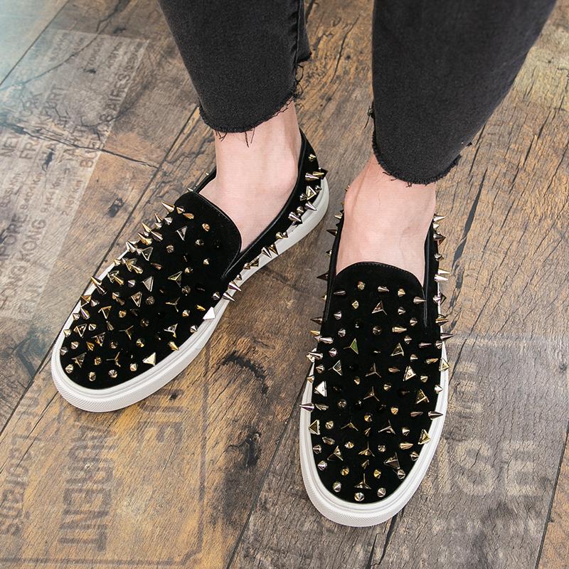 Fashion Brand Design Men Rivet Board Shoes Luxury Round Toe Low Top Spikes Loafer Male Casual Comfortable Sneakers Zapatillas De Hombre