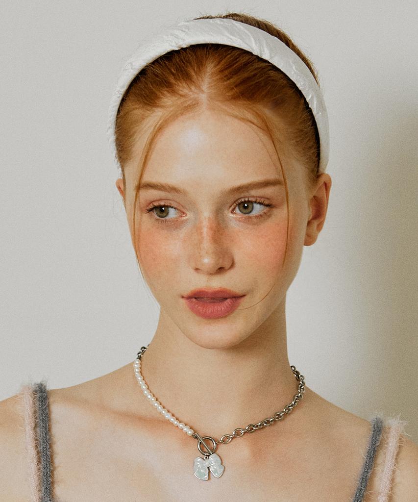Vvv Aurora Ribbon Pearl Chain Toggle Surgical Necklace