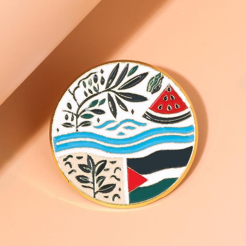 Spilla a forma di bandiera con foglia di fiume di anguria Unisex Spilla da bavero per uomo e donna Accessorio di supporto culturale Accessori per zaino