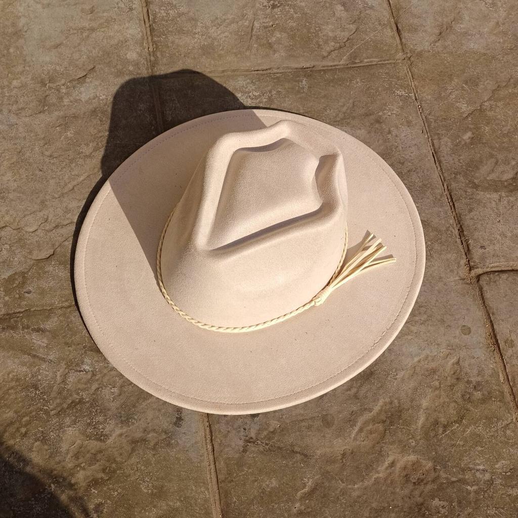 Vegan Suede Arrow-shaped Cap Women's Hat with Variousaccessoriesmen'sfedora Distressed Suede Hat Bohemianstylehat Men'sstraw Hat