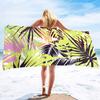 Tropisches Monstera-Blatt bedrucktes Strandtuch Schnelltrocknendes Polyester Badetuch Grünes Palmen-Sandfreies Handtuch für den Sommerurlaub