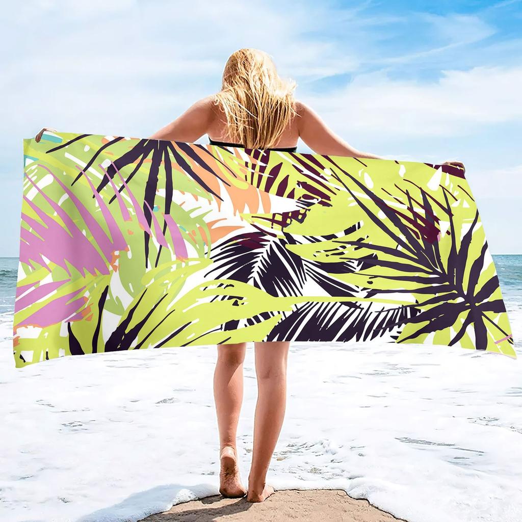 Tropisches Monstera-Blatt bedrucktes Strandtuch Schnelltrocknendes Polyester Badetuch Grünes Palmen-Sandfreies Handtuch für den Sommerurlaub